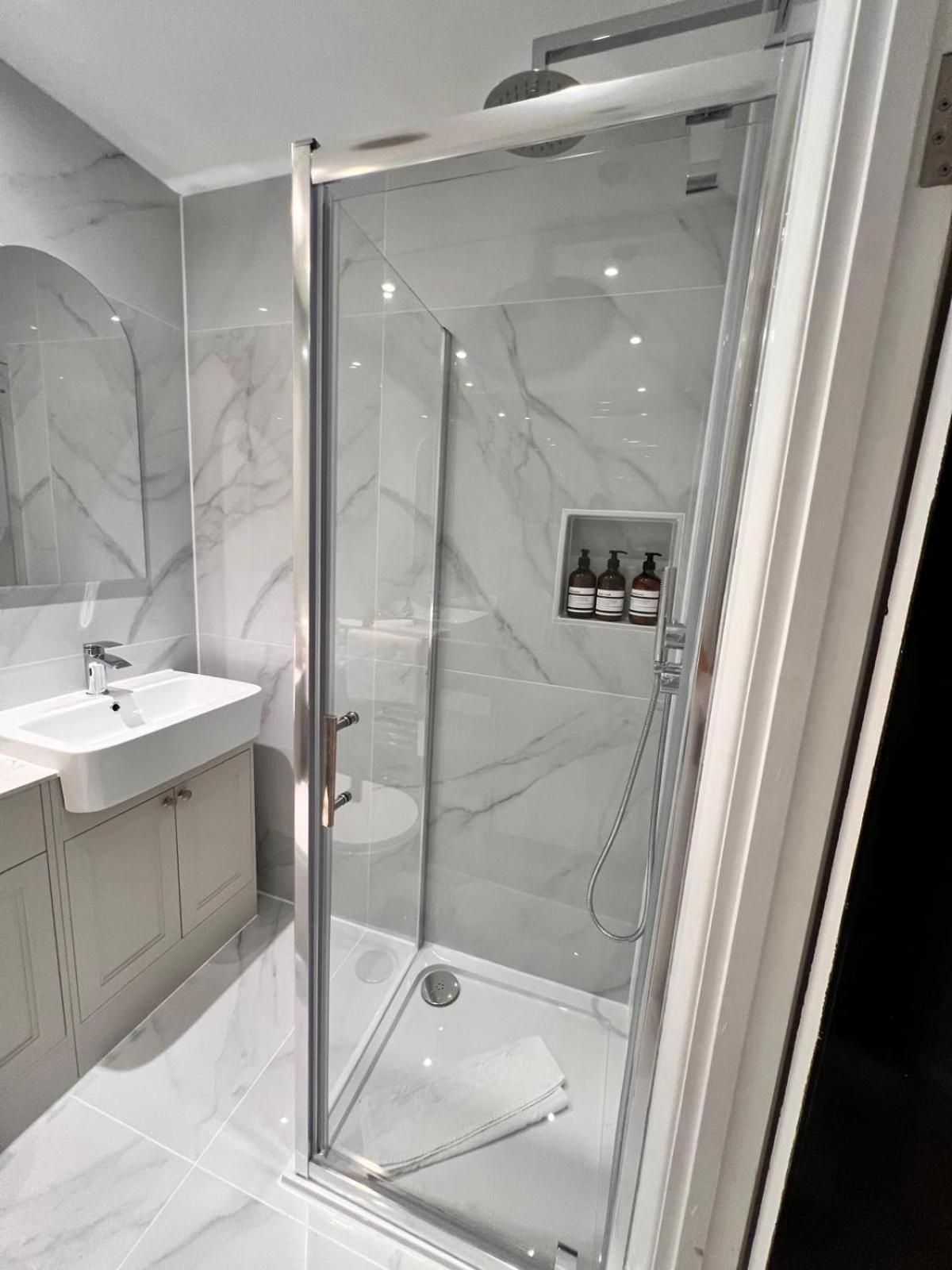 Elegant 1 Bedroom Flat Near Harrods London Exterior photo